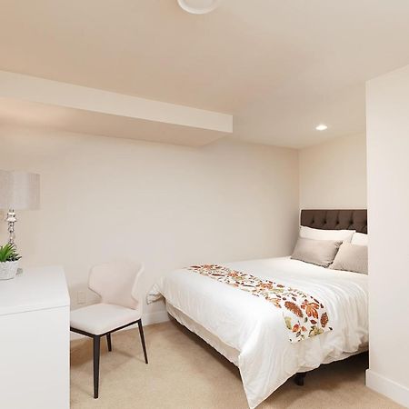 Cozy 3Bdr Suite Near Queen Elizabeth Park バンクーバー エクステリア 写真
