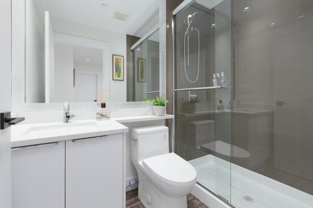 Cozy 3Bdr Suite Near Queen Elizabeth Park バンクーバー エクステリア 写真